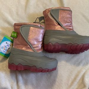 New Light up Snow boots